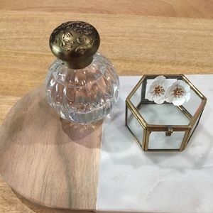 Anthropologie White floral flower Earrings